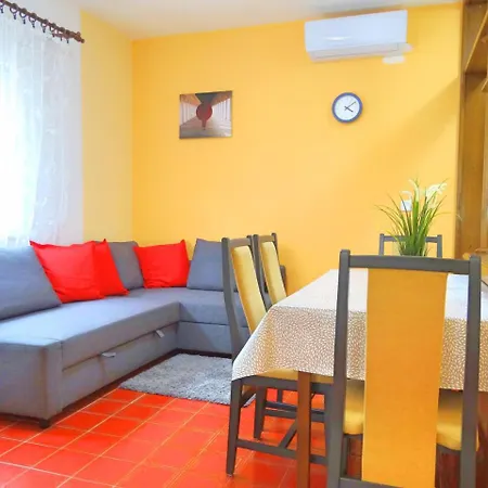 Venus Apartment *